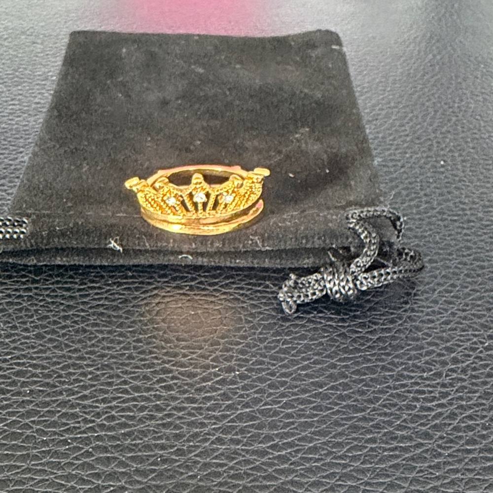 Gold Crown Woman’s Fashion Ring